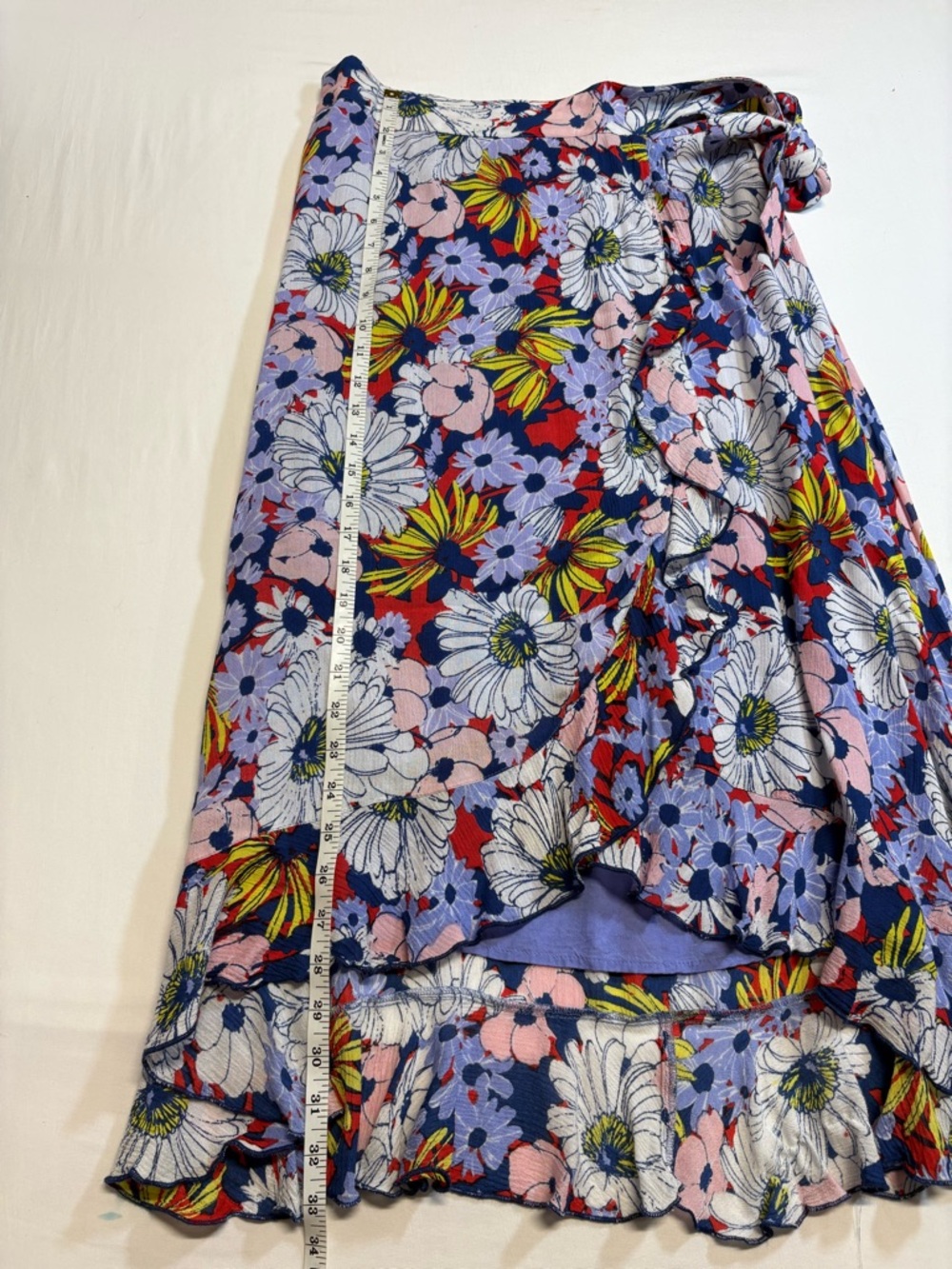 Anthropologie Maeve Sybil
Floral Wrap Skirt Size Medium - Picture 5 of 9